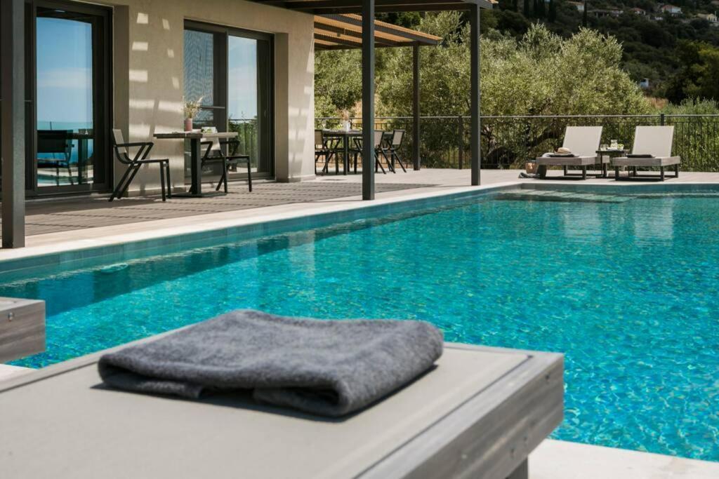 Color Villas-New Villa Green At Trapezaki With Private Pool Мусата Экстерьер фото