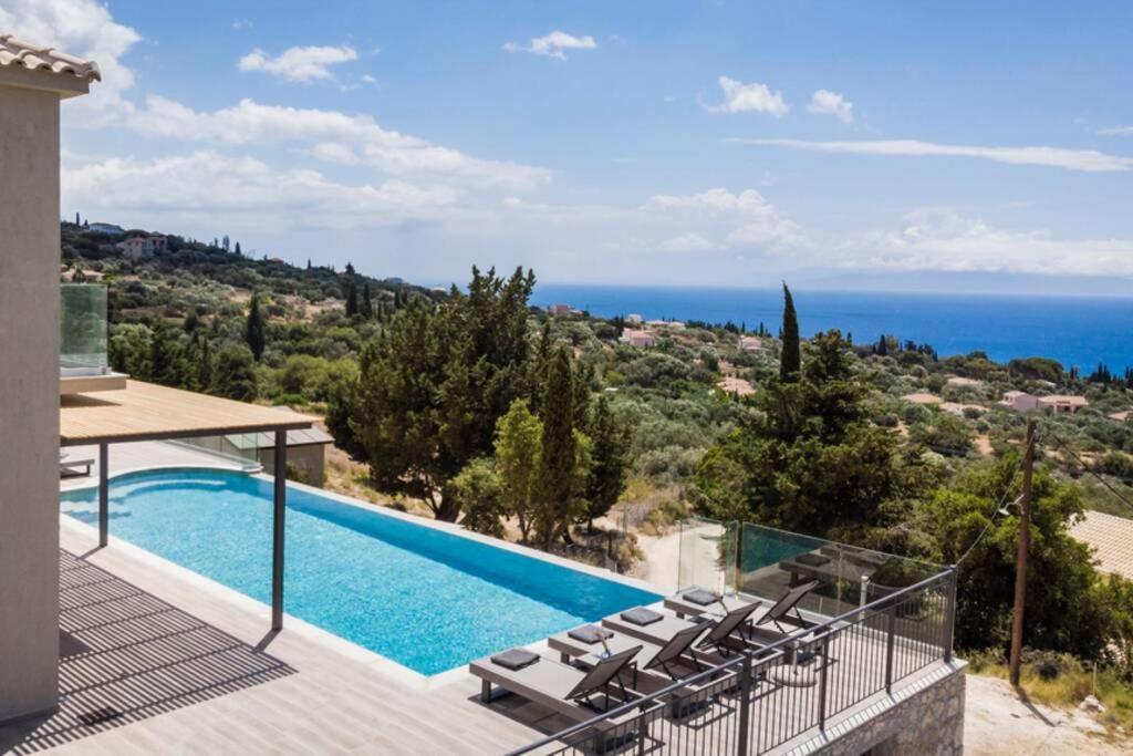 Color Villas-New Villa Green At Trapezaki With Private Pool Мусата Экстерьер фото
